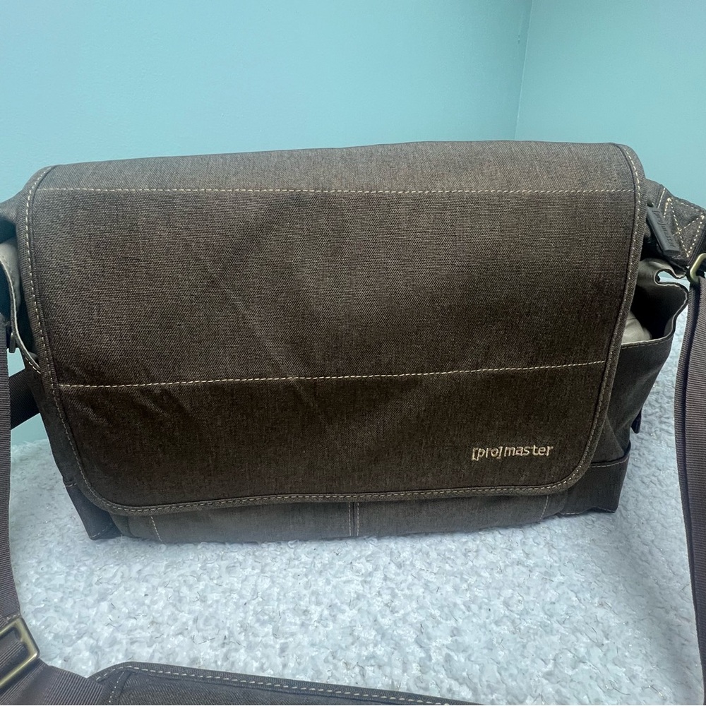 Camera Bag Promaster Cityscape 140 Courier Bag Lens BRAND NWT Hazelnut Brown
